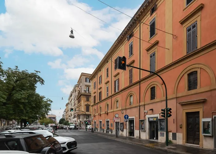 Luxury 3 Beds 3 Baths, Few Steps From Center * Rom